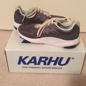 Karhu Athletic Shoes. Size 6.5